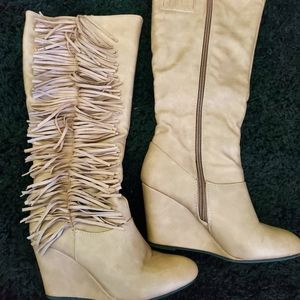 Wedge boots